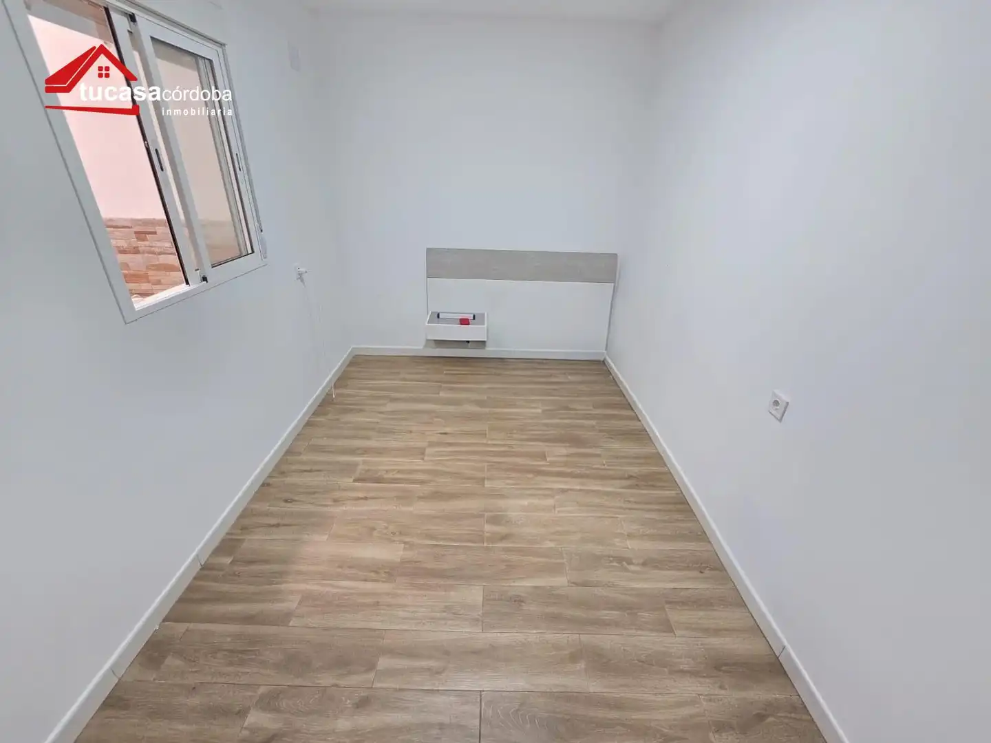 Ground floor for sale in Córdoba  with Storage room