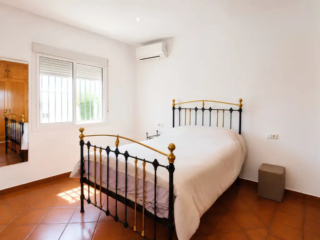 Dormitori de Casa o xalet en venda en Mijas amb Aire condicionat, Calefacció i Jardí privat