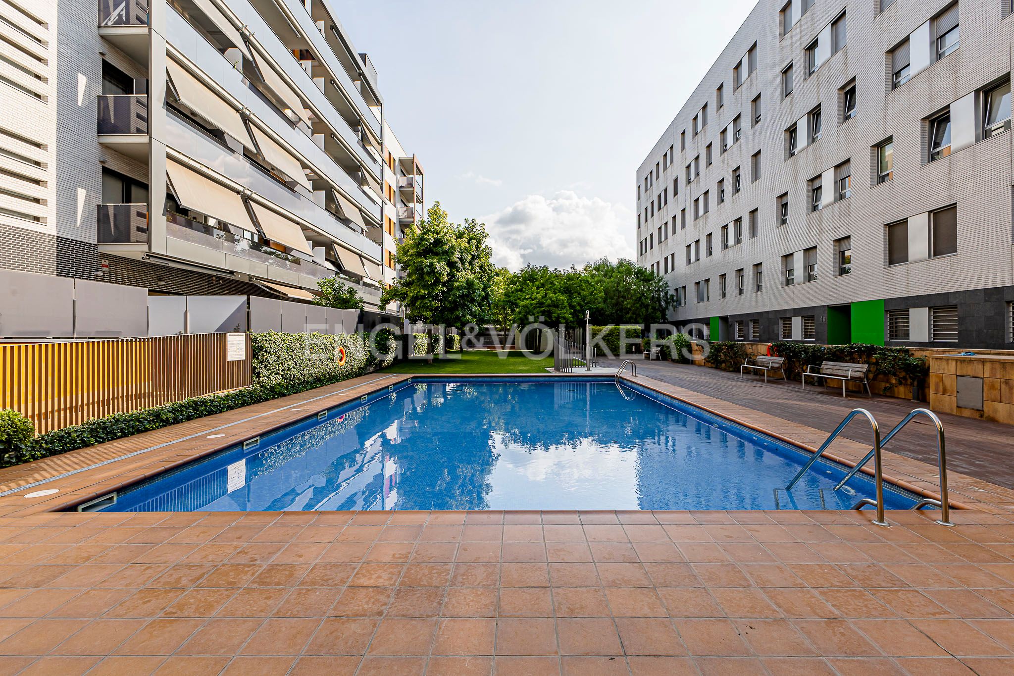 Swimming pool of Apartment for sale in Sant Feliu de Llobregat  with Air Conditioner, Heating and Parquet flooring