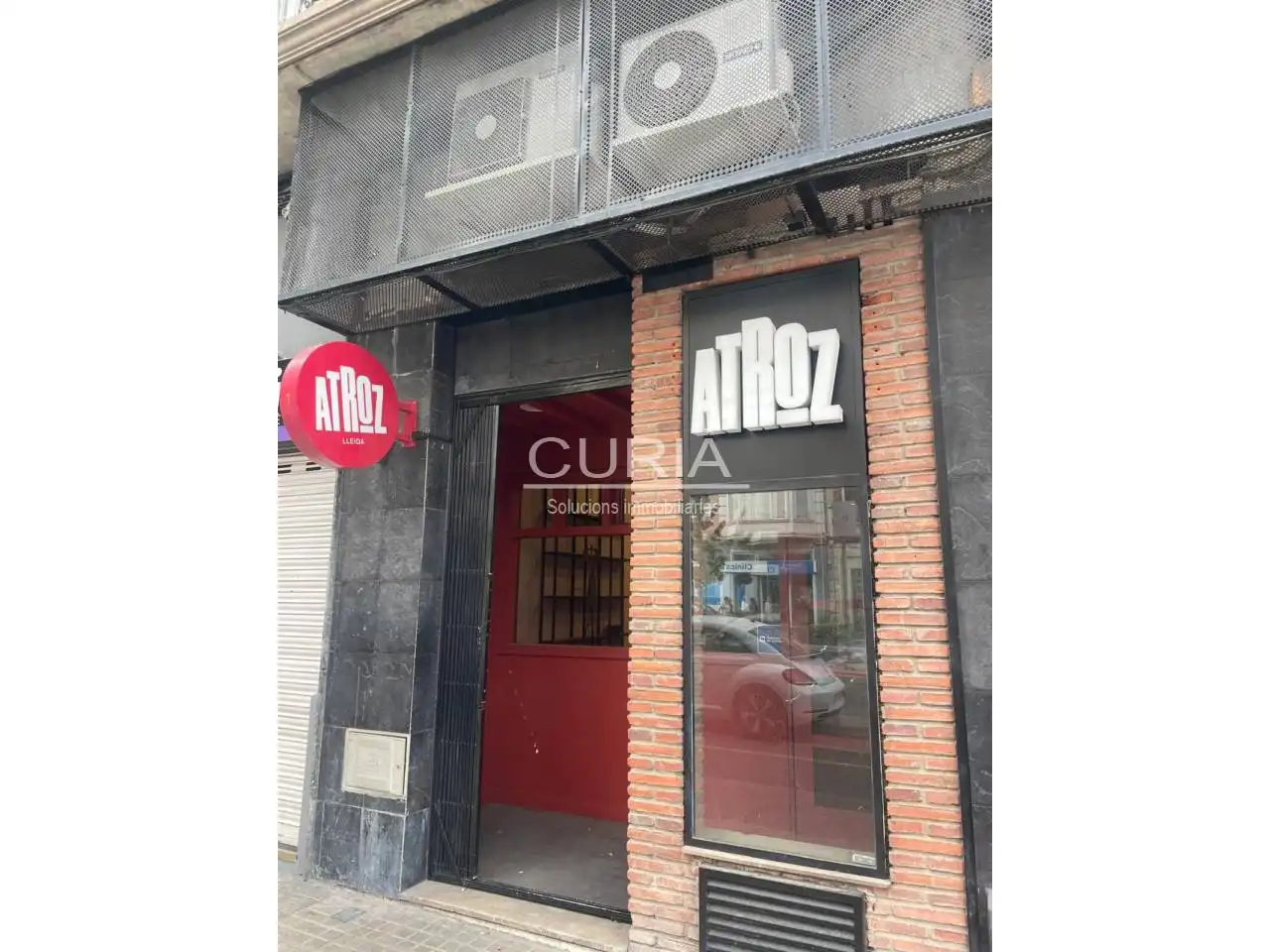 Local de lloguer a Calle Prat de la Riba, Príncep de Viana - Clot -Xalets Humbert Torres