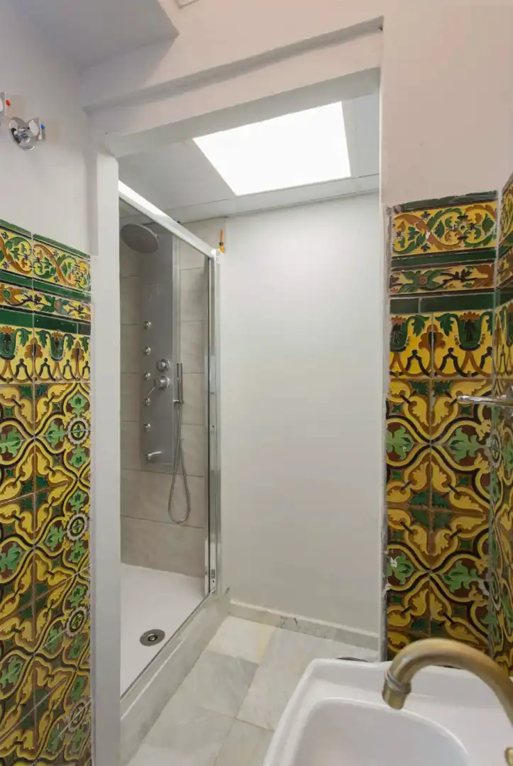 Bathroom of Flat for share in Sur