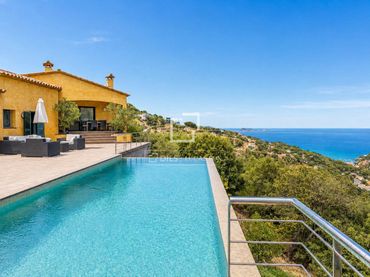 Villa avec piscine à vendre à Sa Riera - Sa Fontansa