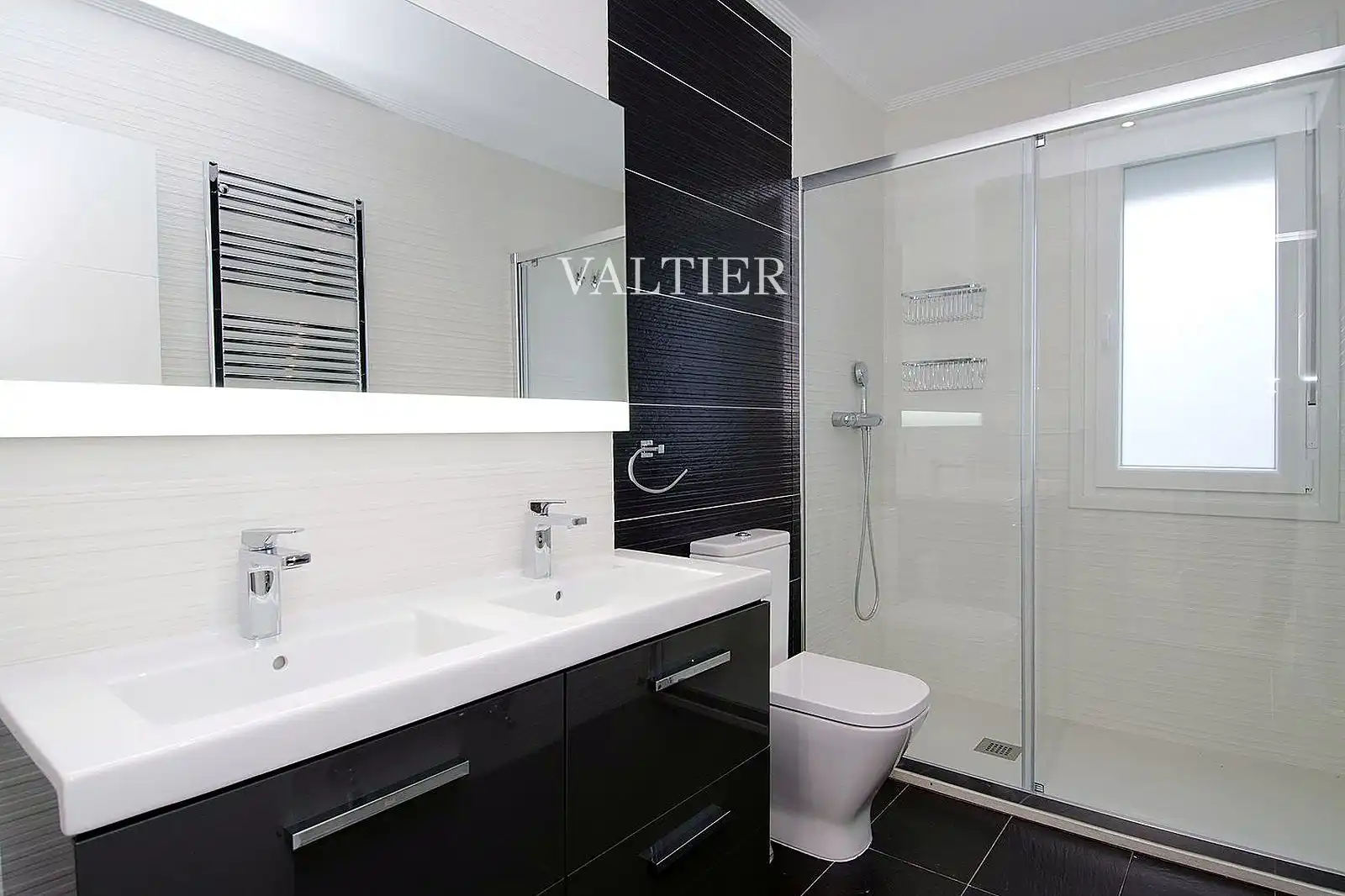 Bathroom of Attic for rent in Madrid  with Air Conditioner and Terrace