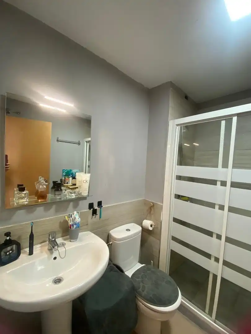 Baño de Piso de alquiler en Santa Lucía de Tirajana con Amueblado