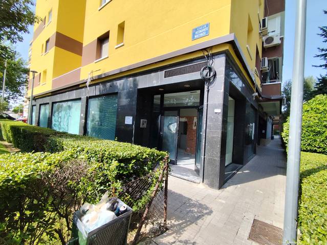 Local comercial en Alquiler en Calle de los Hermanos Machado, 4 en El Soto - Azorín