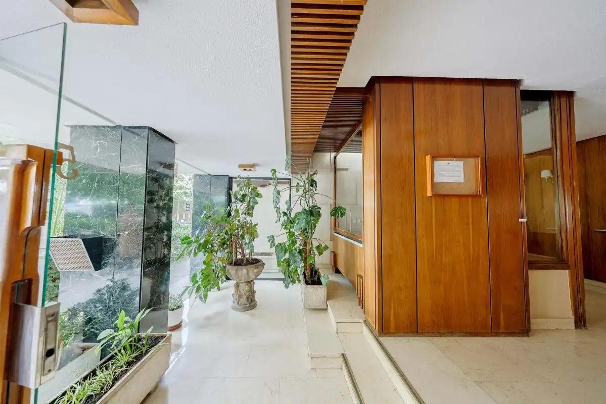 Wohnung zum Verkauf in Madrid mit Klimaanlage, Heizung und Privatgarten