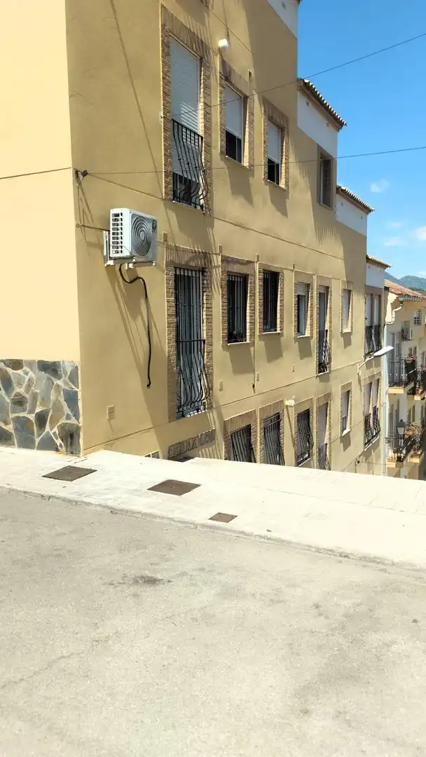 Vista exterior de Apartament en venda en Gilet amb Aire condicionat