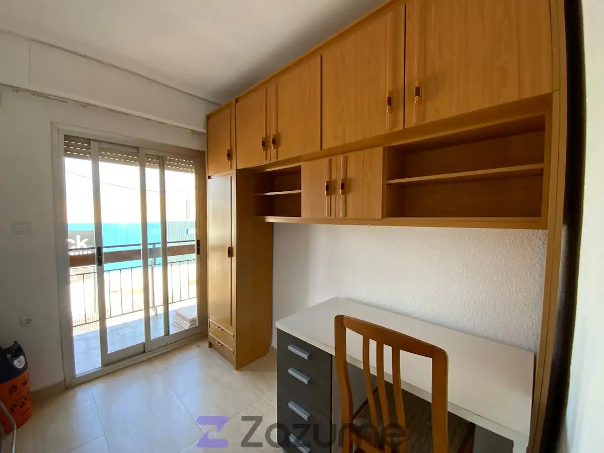 Schlafzimmer von Wohnung zur Miete in Moncada mit Klimaanlage, Heizung und Möbliert