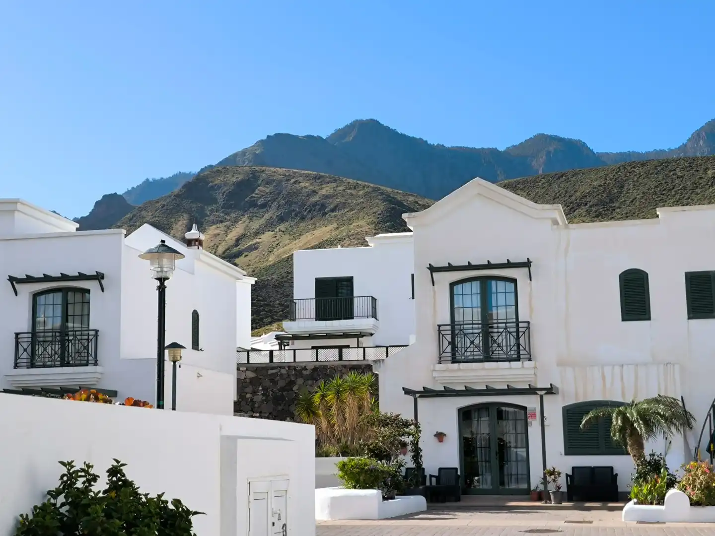 Vista exterior de Casa o xalet en venda en Agaete amb Jardí privat, Terrassa i Moblat
