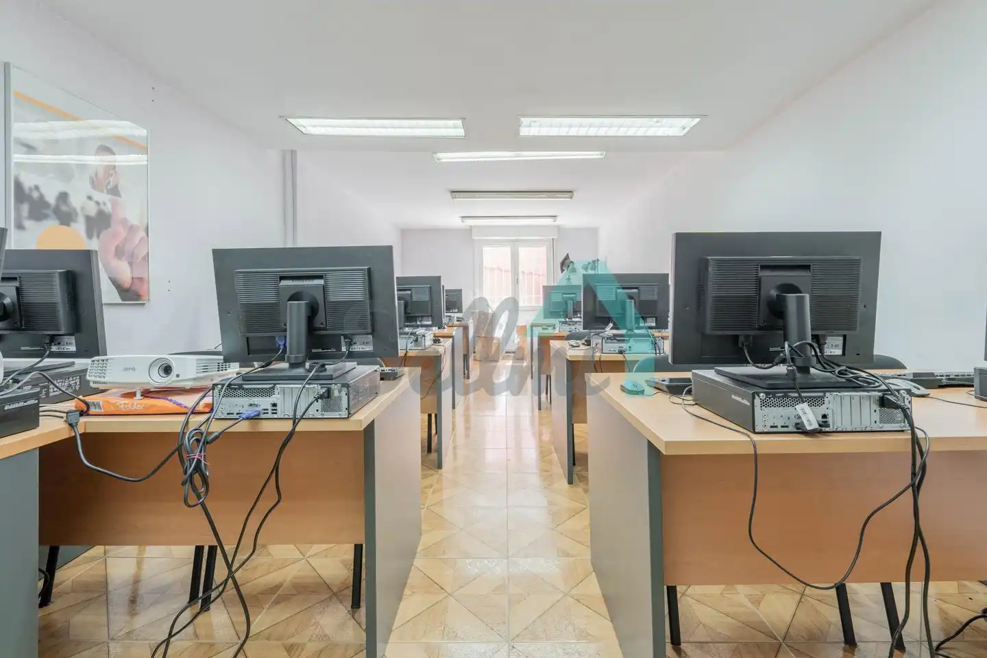 Büro mit Aufzug zur Miete in Uría, imagen 32
