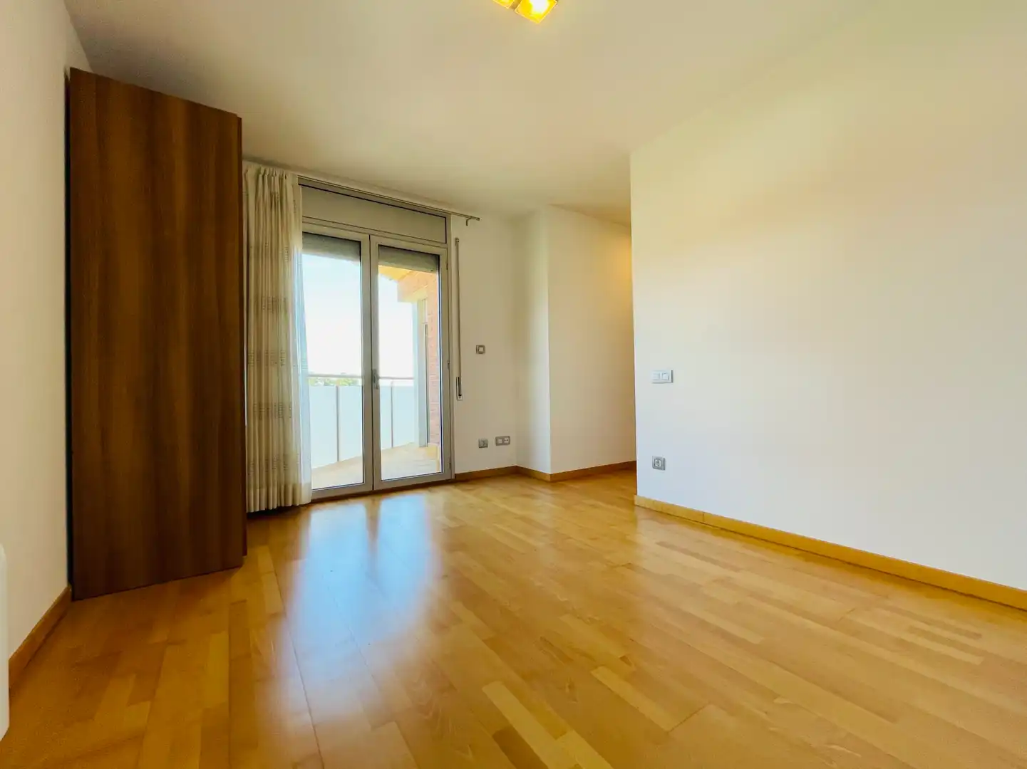 Habitación de Piso de alquiler en Corbera de Llobregat con Aire acondicionado, Calefacción y Trastero