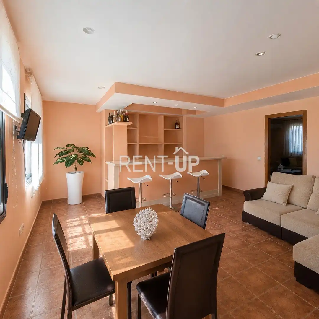 Sala de estar de Casa adosada en venta en Novelé  / Novetlè con Aire acondicionado, Terraza y Trastero