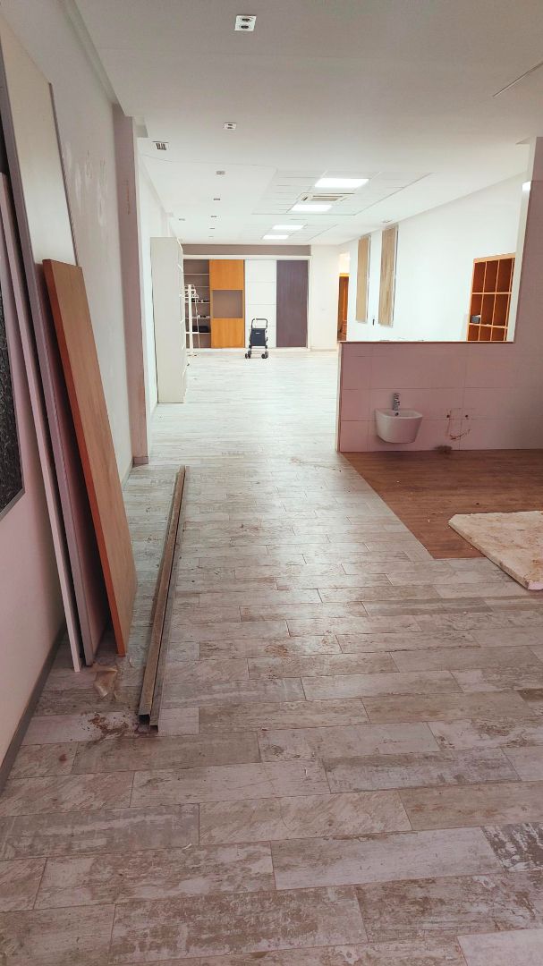 Premises to rent in Avinguda de la Albufera, 36d