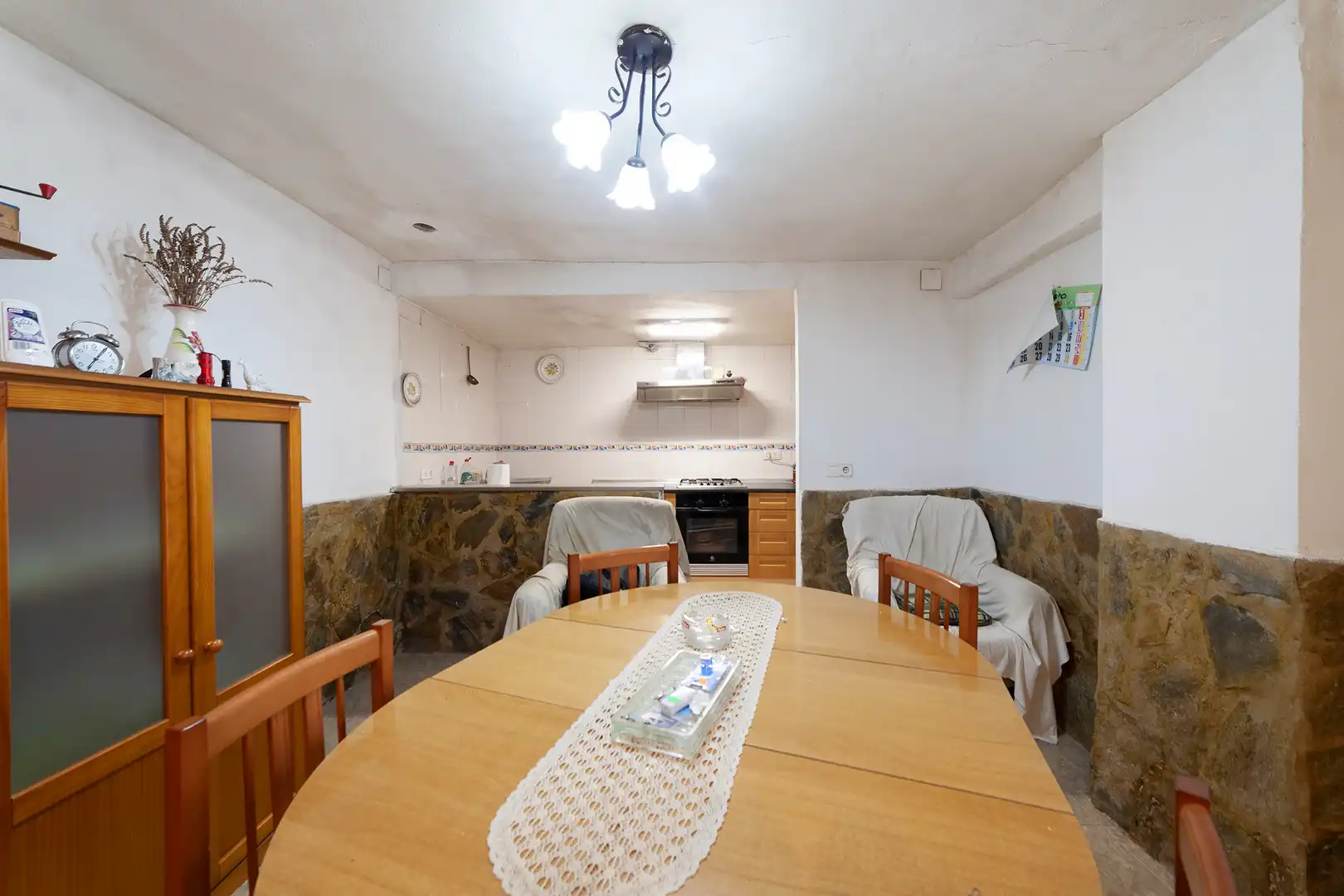 Cuina de Casa o xalet en venda en Venta del Moro amb Terrassa, Moblat i Rentadora