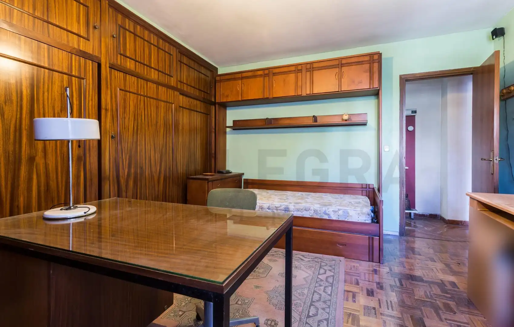 Bedroom of Flat for sale in Sevilla  with Air Conditioner
