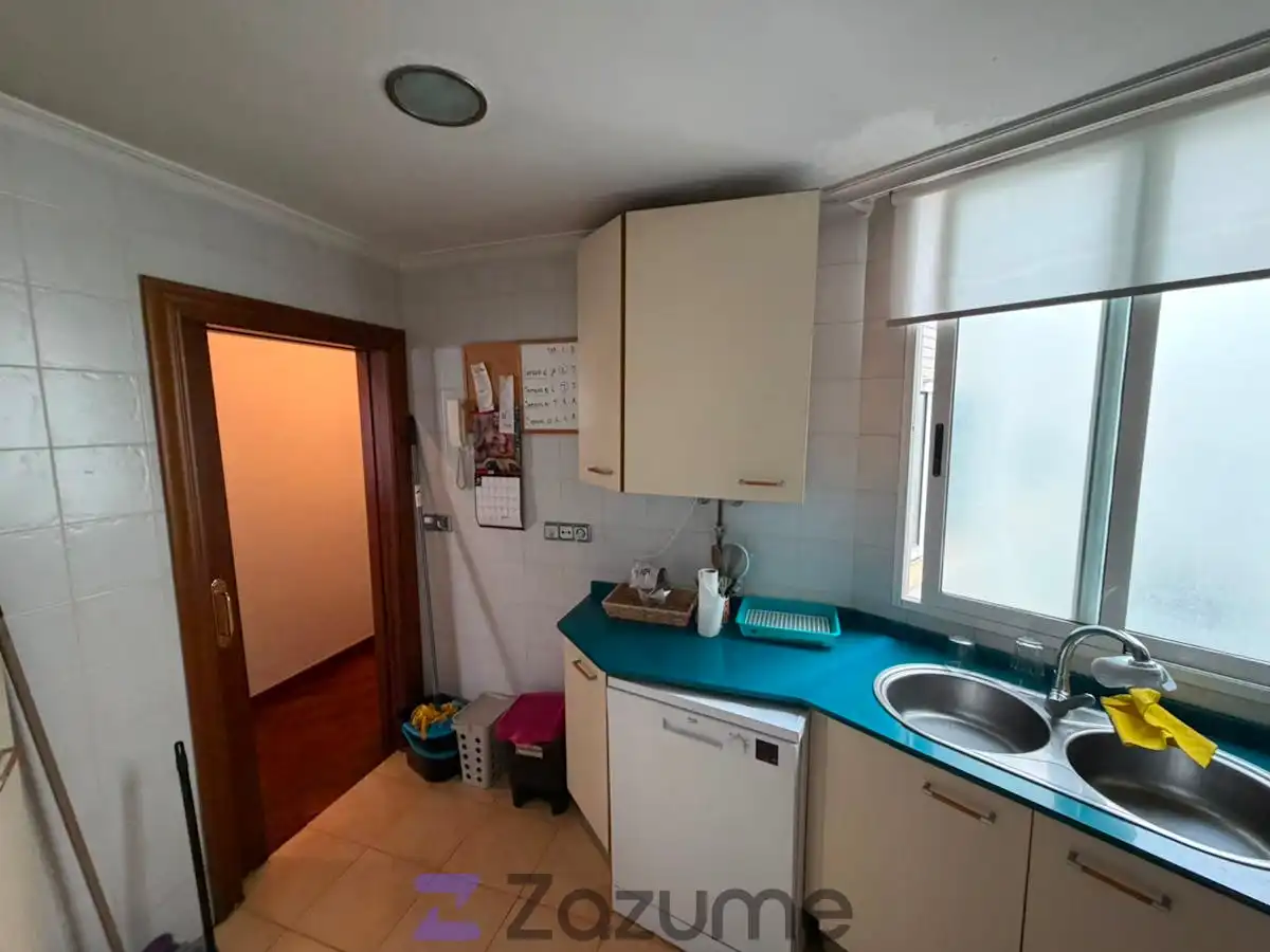 Cocina de Piso de alquiler en Valencia con Parquet, Amueblado y Horno