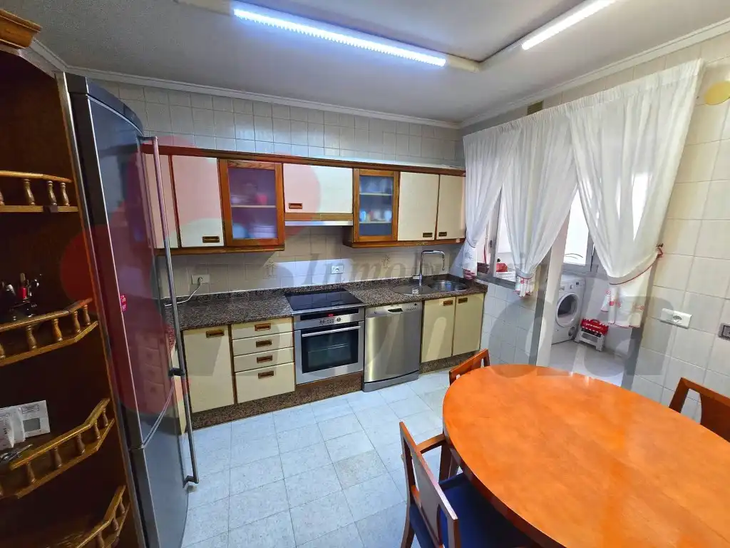 Kitchen of Flat for sale in Lugo  with Furnished