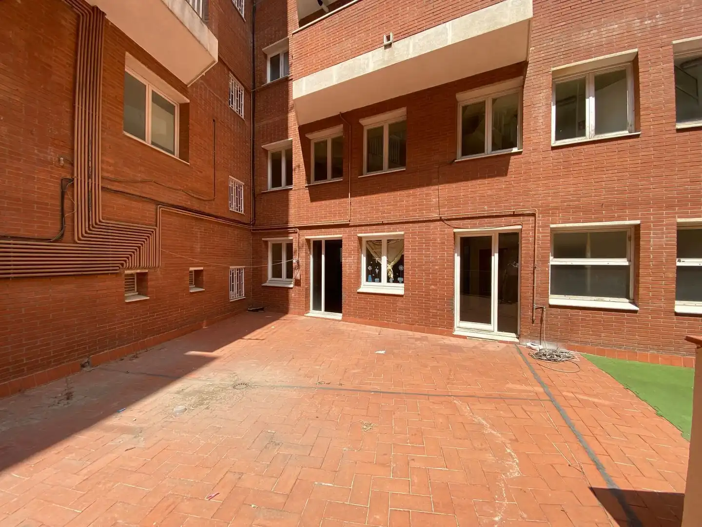 Vista exterior de Local de lloguer en Barcelona