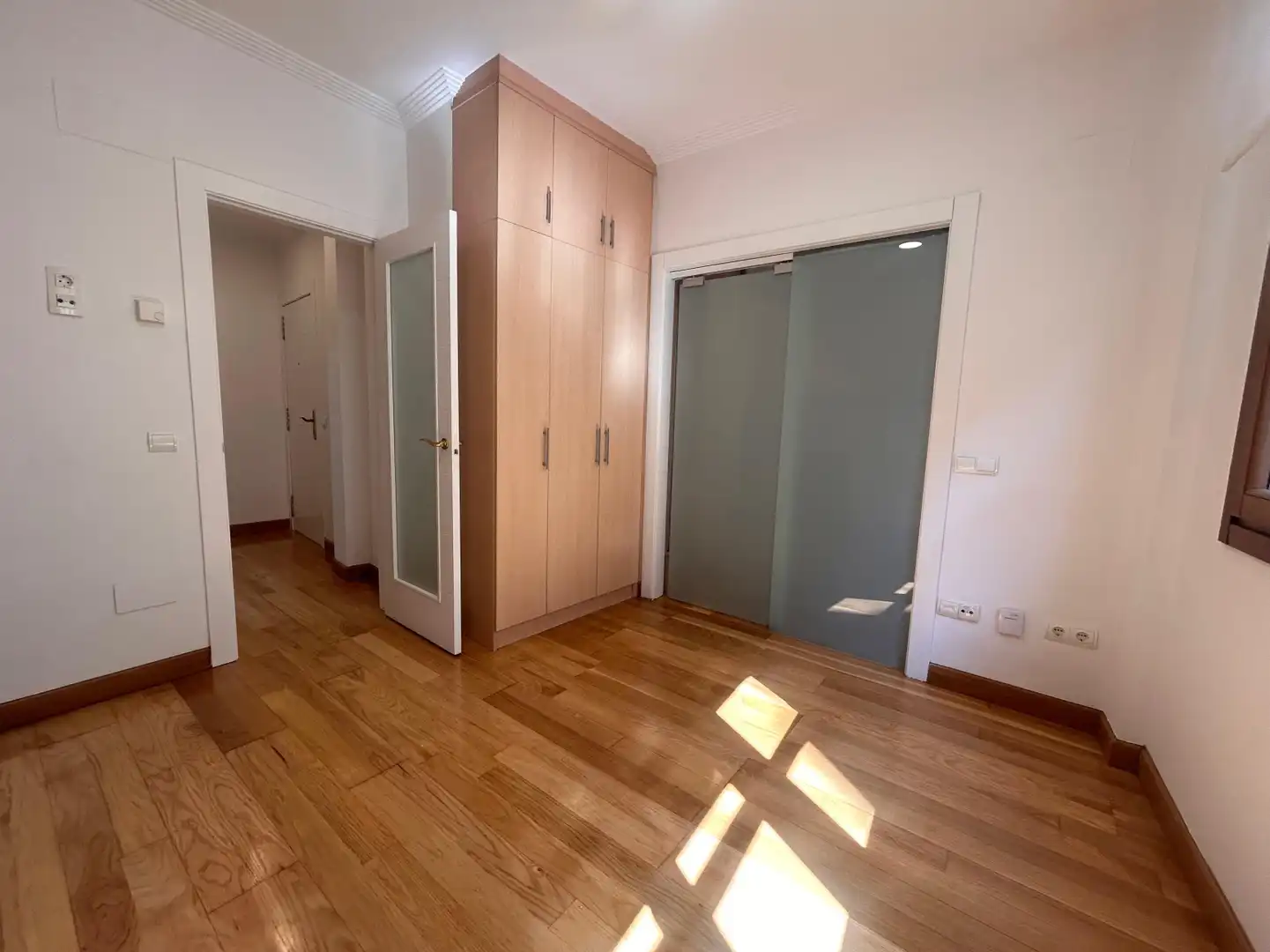 Bedroom of Flat for rent in Gijón   with Heating and Parquet flooring