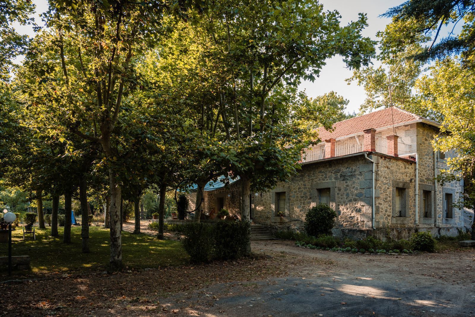 Vista exterior de Finca rústica en venda en Moralzarzal amb Jardí privat, Traster i Piscina comunitària