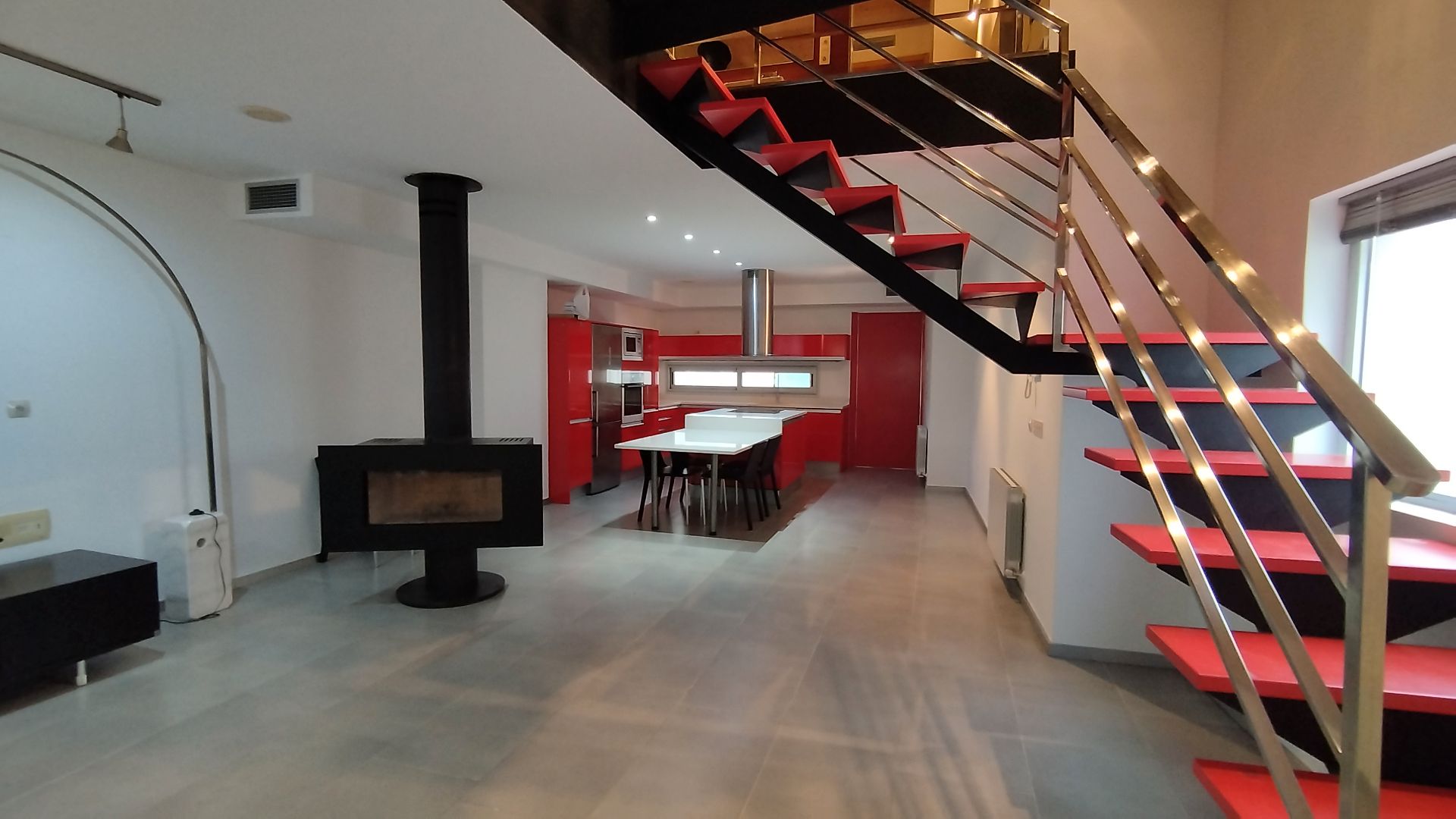 Cuina de Pis en venda en  Huesca Capital amb Aire condicionat, Terrassa i Moblat