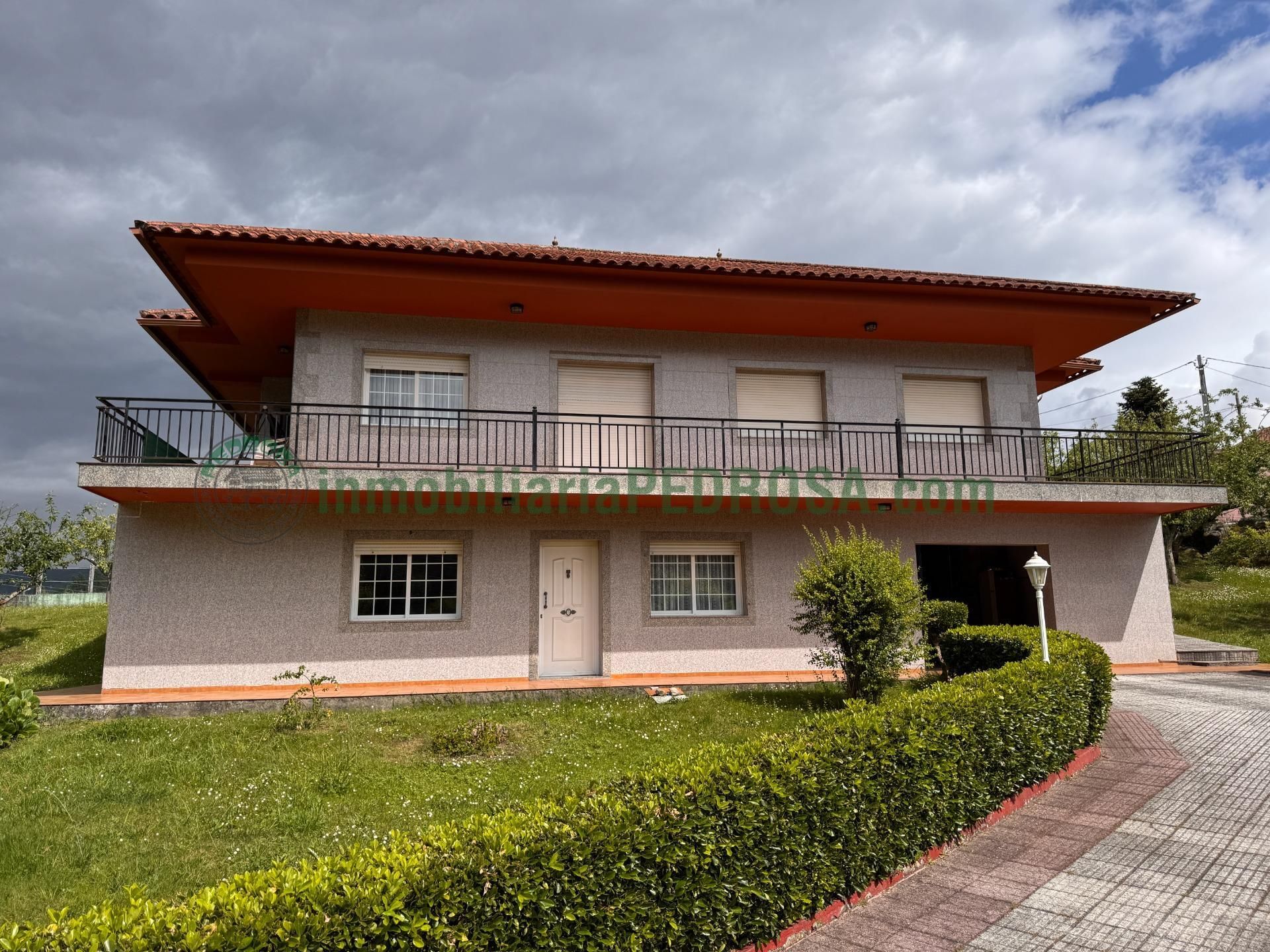 Exterior view of Country house for sale in Pontevedra Capital   with Heating, Private garden and Terrace