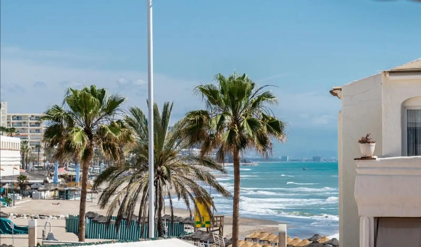 Vista exterior de Pis en venda en Benalmádena amb Aire condicionat, Calefacció i Terrassa