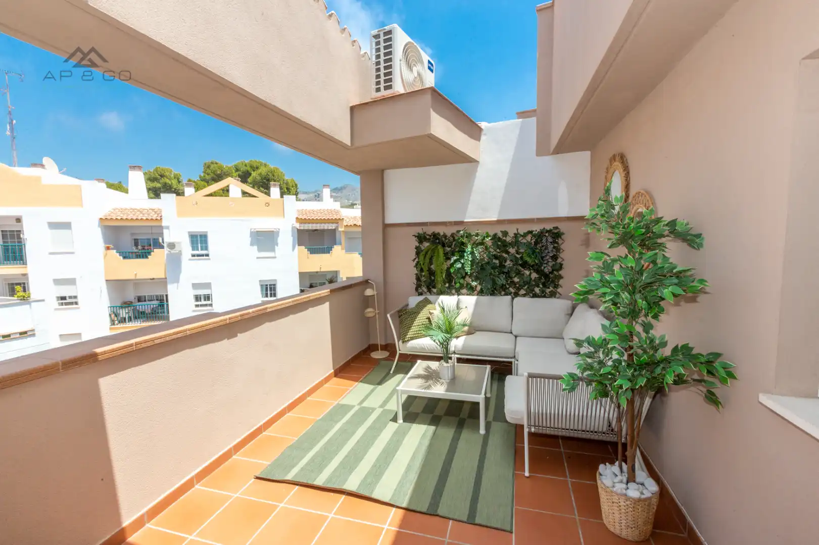 Terrasse von Dachboden zur Miete in Almuñécar mit Klimaanlage, Terrasse und Möbliert
