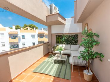 Àtic amb balcó de lloguer a Avenida Prieto Moreno 11