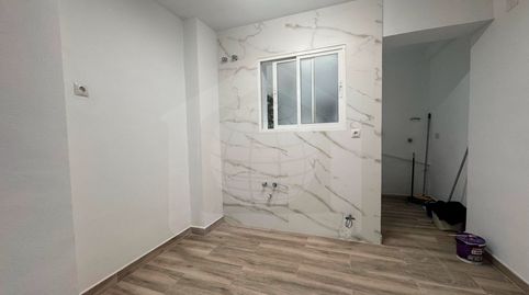 Foto 4 von Erdgeschoss zum Verkauf in Calle Pablo Neruda, Camino de Antequera, Málaga Capital