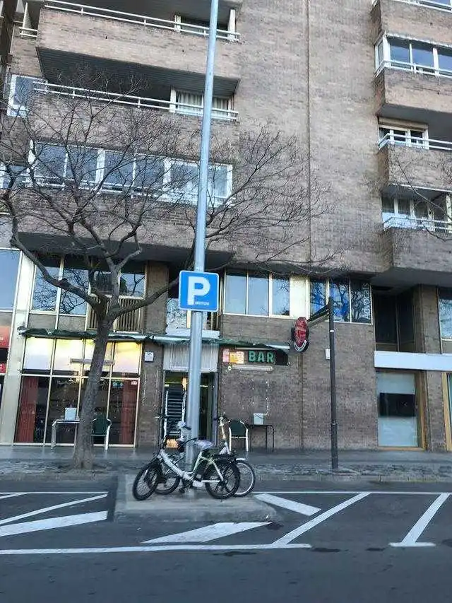 Parking of Commercial properties for rent in Reus