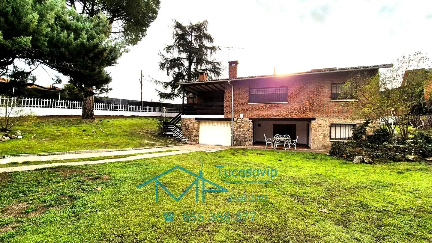 Jardí de Casa o xalet en venda en Pelayos de la Presa amb Calefacció, Jardí privat i Piscina comunitària