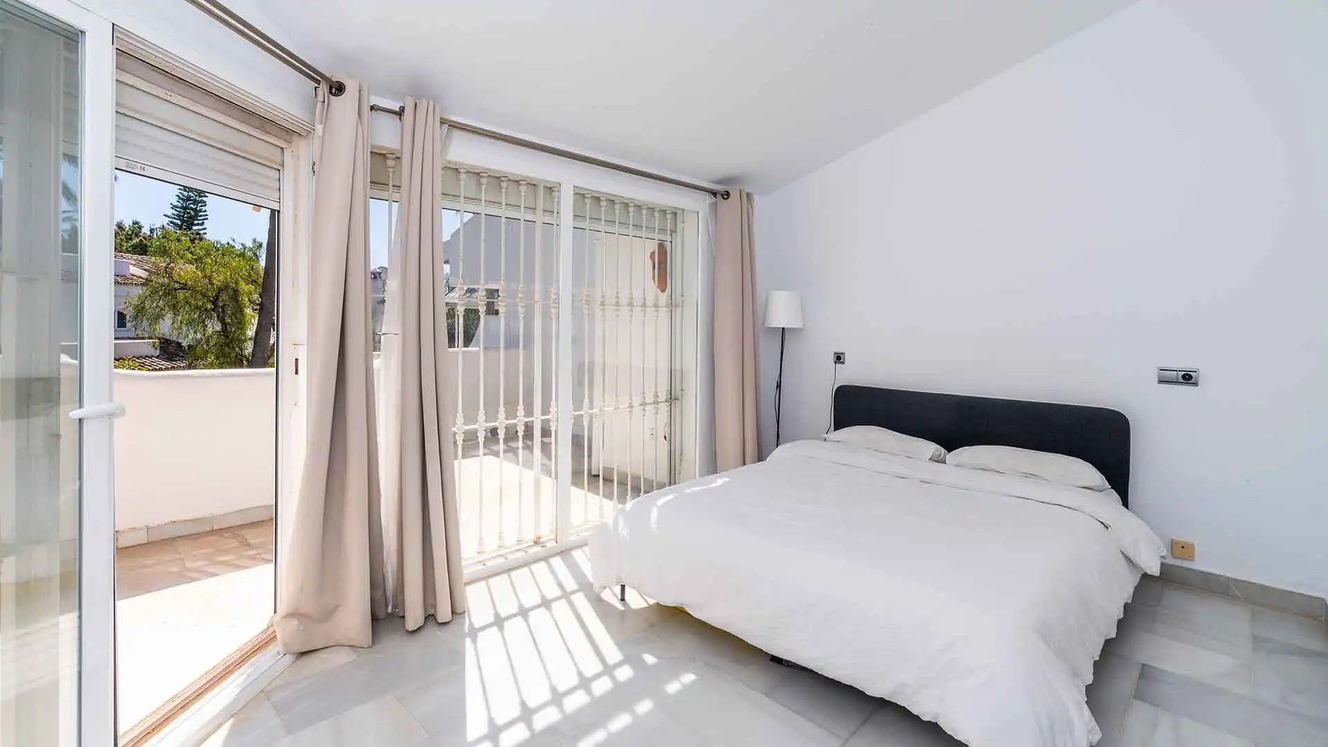 Casa a schiera con terrazza in vendita a MONTEMEDIO-B SIERRA BLANC 0, imagen 14