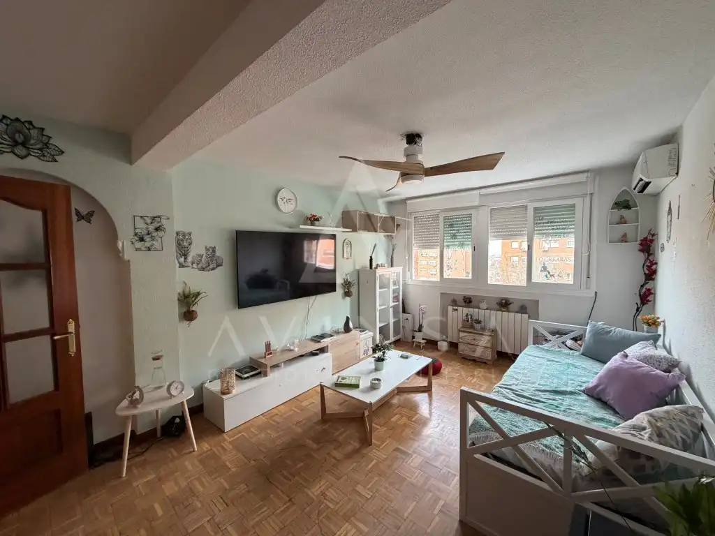 Wohnzimmer von Wohnung zum Verkauf in Madrid