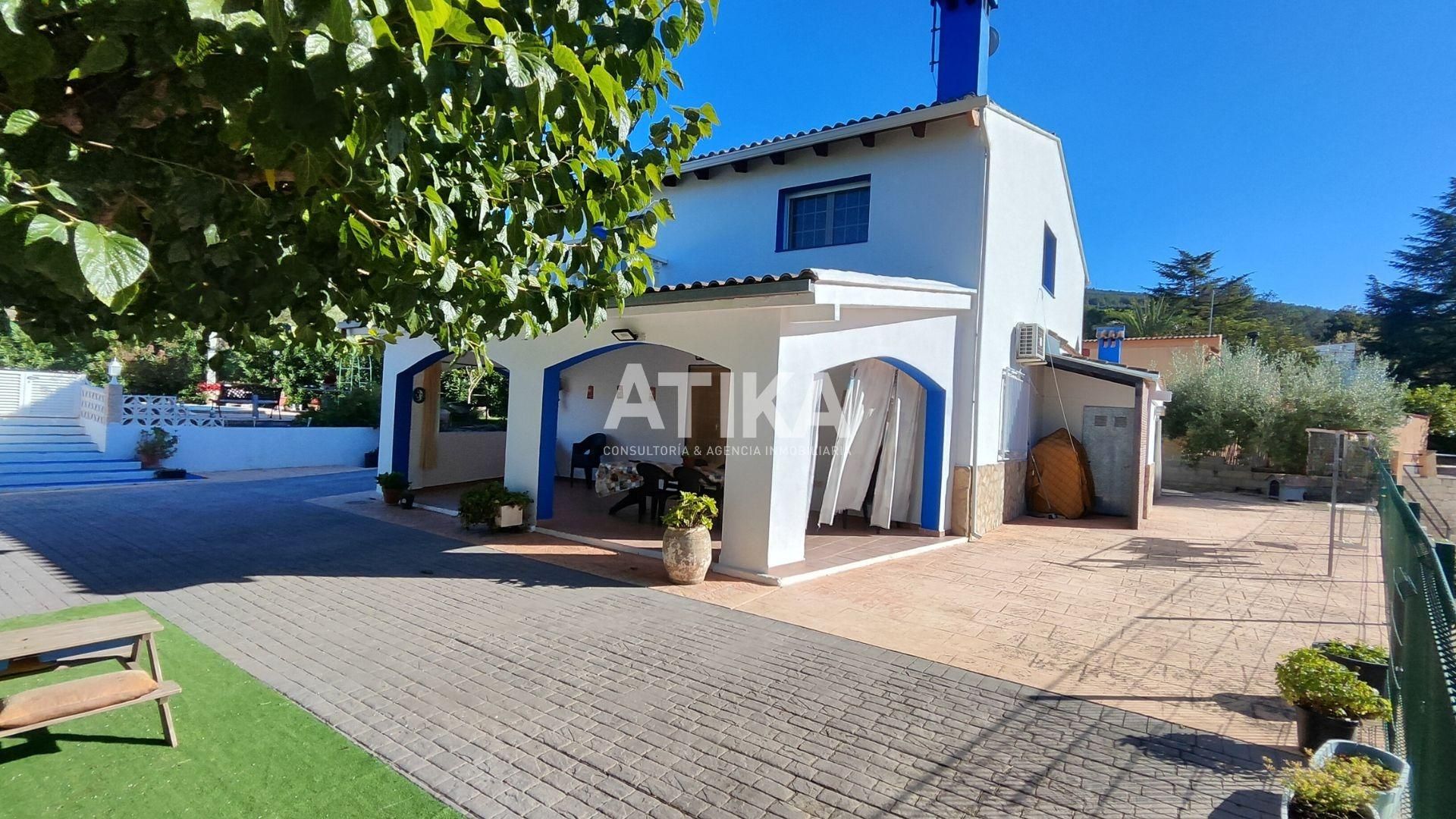 Vista exterior de Casa o xalet en venda en Ontinyent amb Aire condicionat, Calefacció i Jardí privat