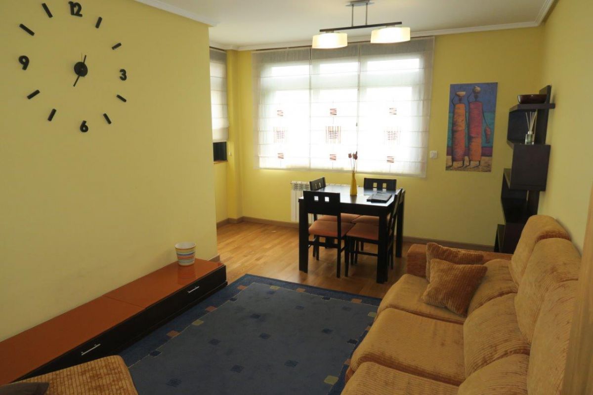 Sala d'estar de Apartament de lloguer en Culleredo amb Calefacció, Parquet i Traster