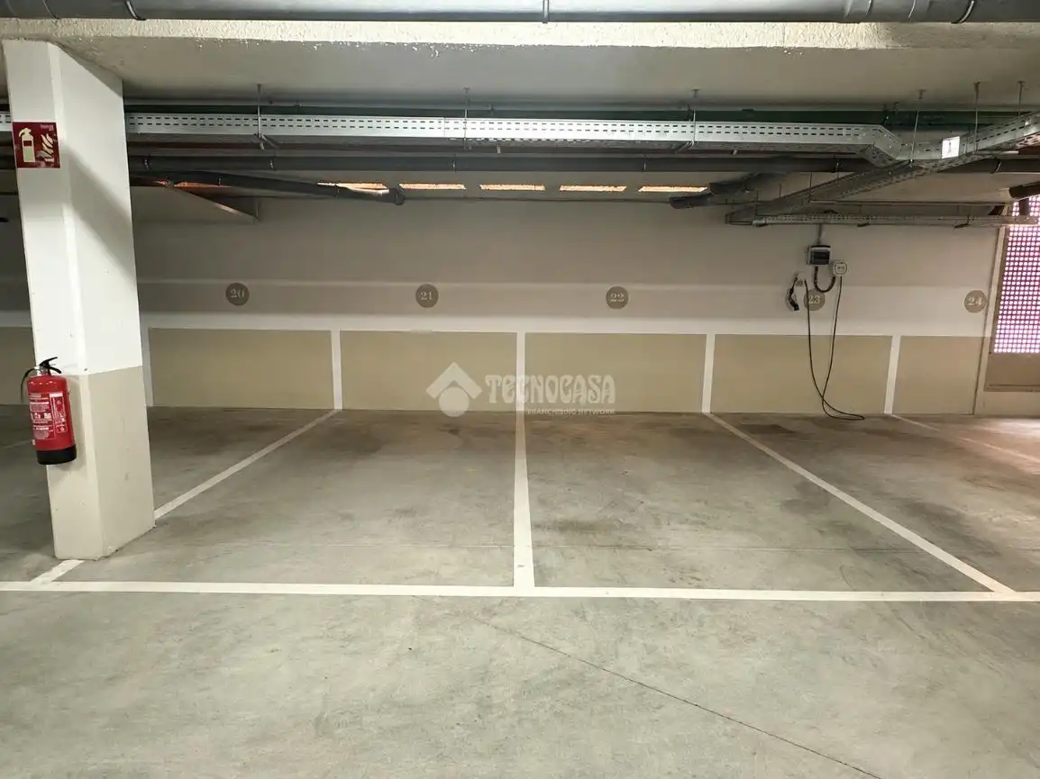 Aparcament de Pis en venda en Collado Villalba amb Aire condicionat, Calefacció i Terrassa