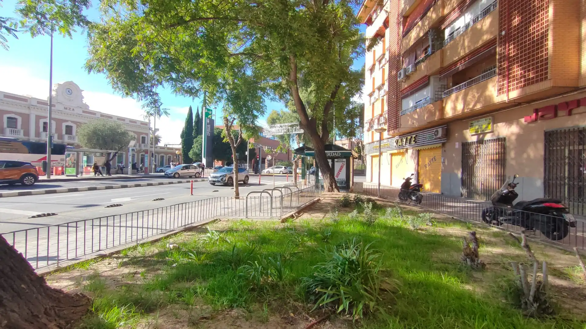 Local comercial en venda a Plaza de la Industria