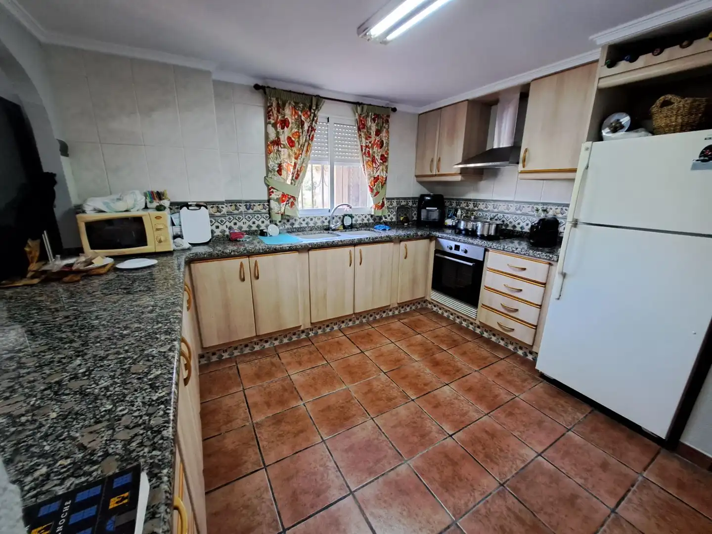 Kitchen of Houses for sale in Alzira  with Air Conditioner, Private garden and Terrace