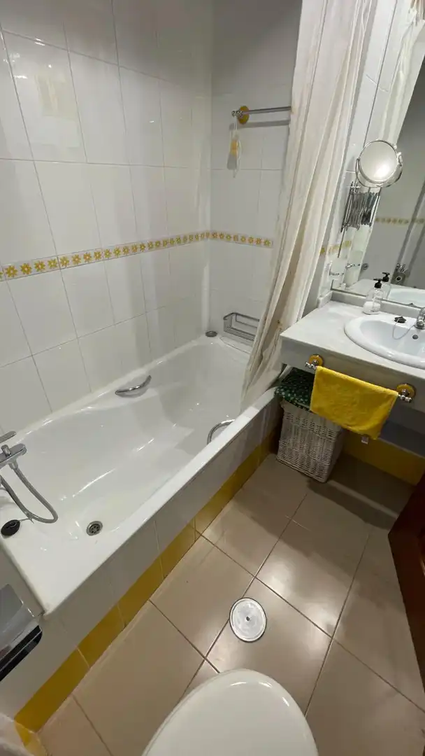 Badezimmer von Wohnung zum Verkauf in Córdoba mit Klimaanlage und Terrasse