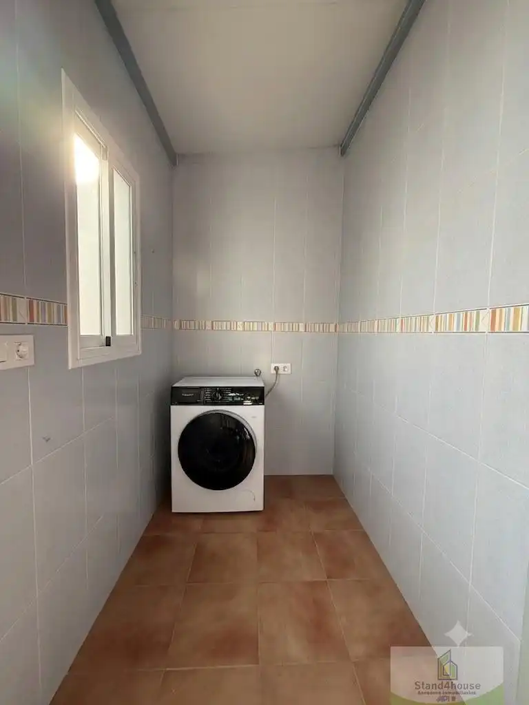 Bathroom of Flat for sale in Bollullos Par del Condado  with Air Conditioner, Heating and Storage room