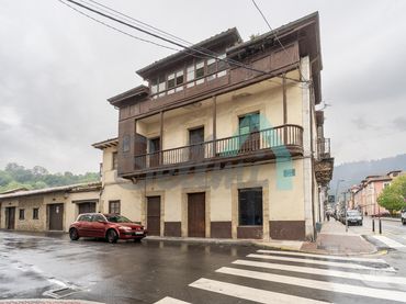 Casa in vendita a Lueje