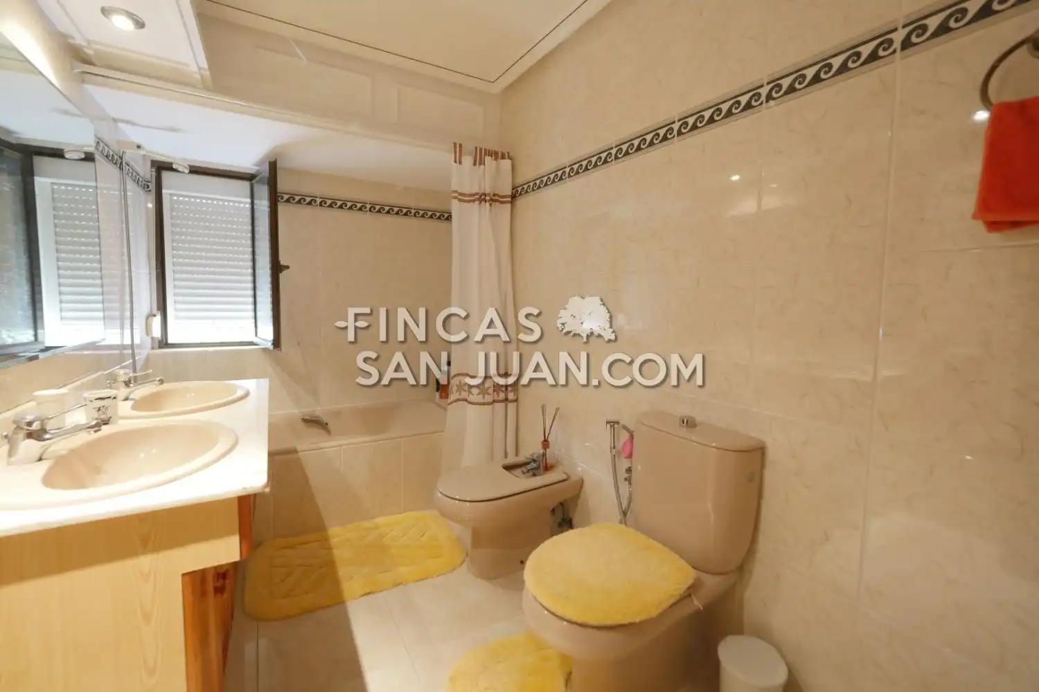 Baño de Casa o chalet en venta en Mutxamel con Terraza, Piscina y Balcón