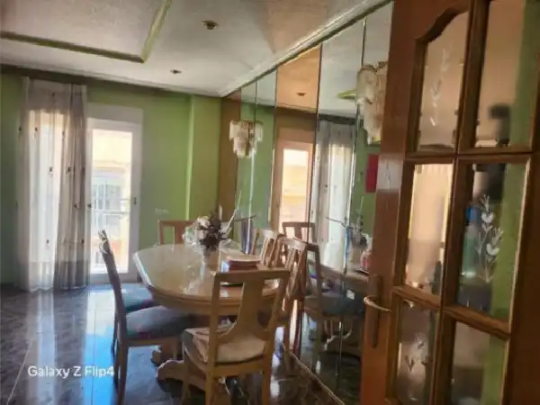 Comedor de Piso en venta en Elche / Elx con Aire acondicionado, Trastero y Balcón