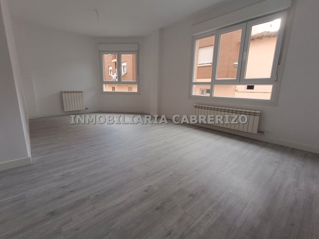 Bedroom of Flat for sale in Lardero  with Heating, Parquet flooring and Terrace
