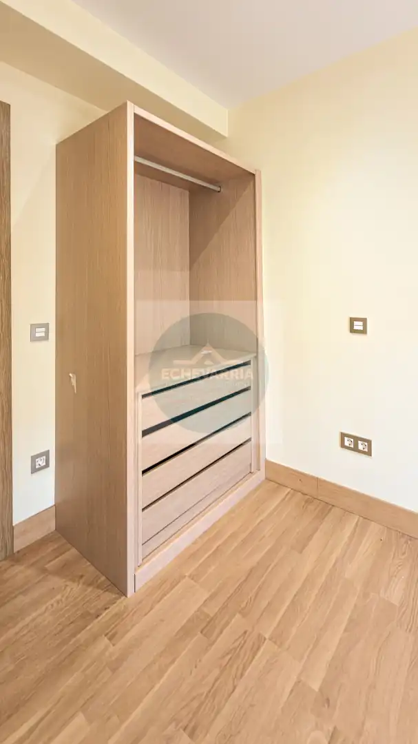 Bedroom of Flat for rent in Madrid  with Air Conditioner, Heating and Terrace