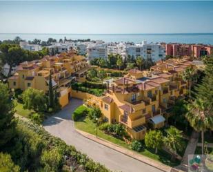 Exterior view of Single-family semi-detached for sale in Estepona  with Air Conditioner and Terrace