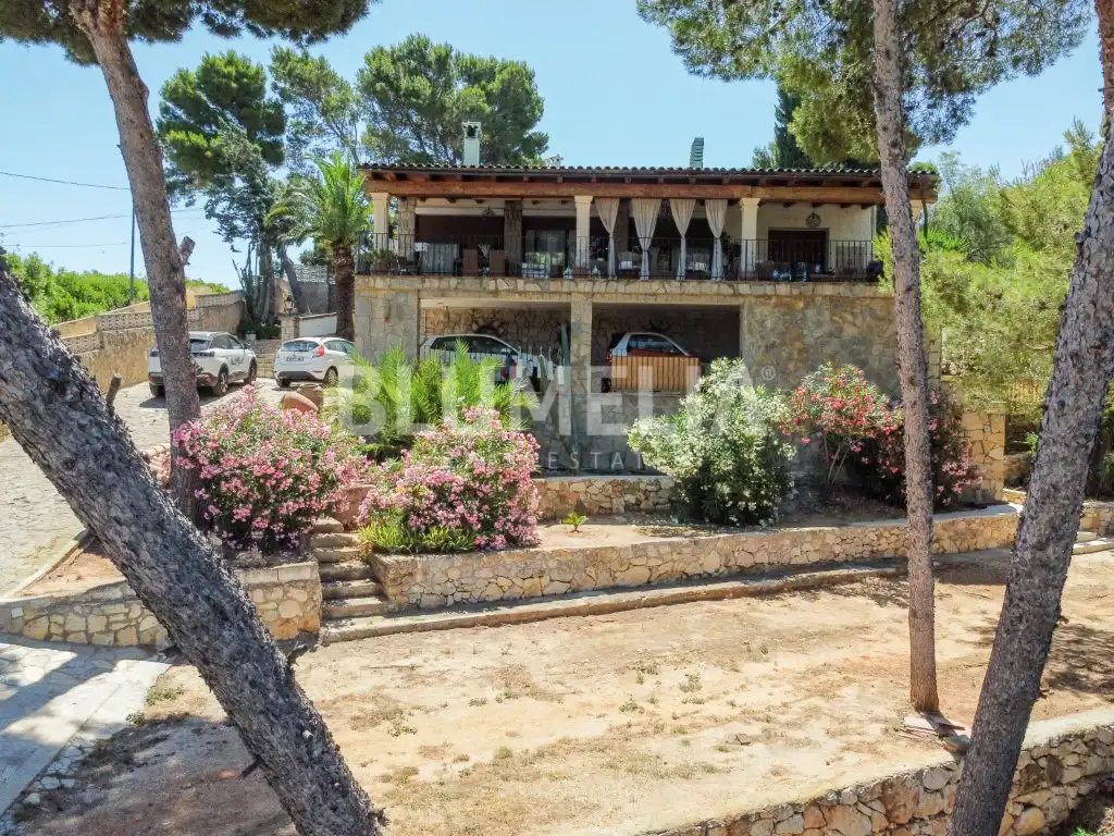 Houses for sale in Las Rotas / Les Rotes