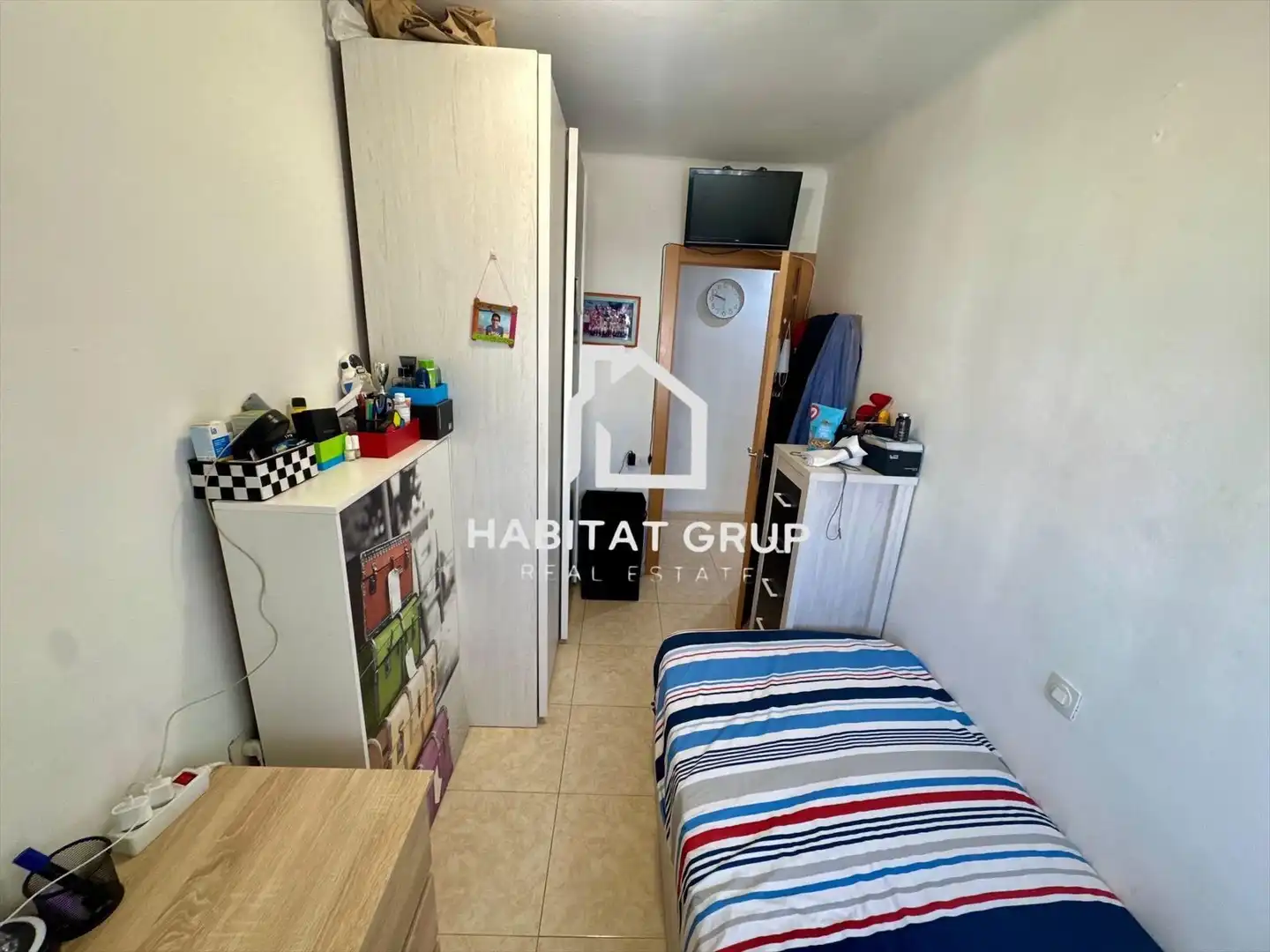 Bedroom of Flat for sale in Girona  with Heating and Terrace
