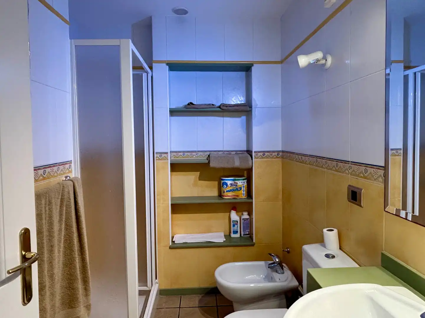 Badezimmer von Wohnungen zur Miete in Santa Brígida mit Möbliert, Ofen und Balkon